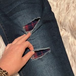 Like NEW Francesca‘s HARPER PLAID patch skinny